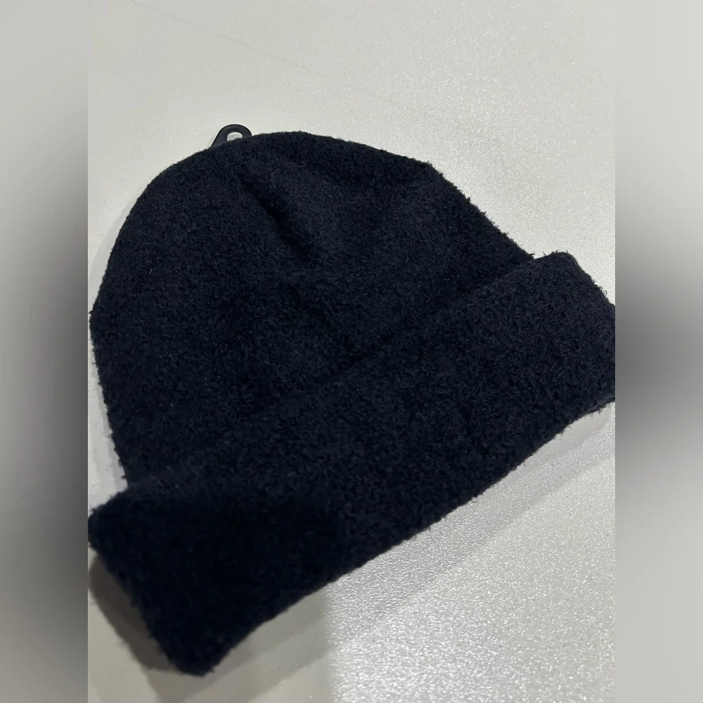 The North Face Women's City Plush Beanie Hat TNF Black NWT Buttery Soft